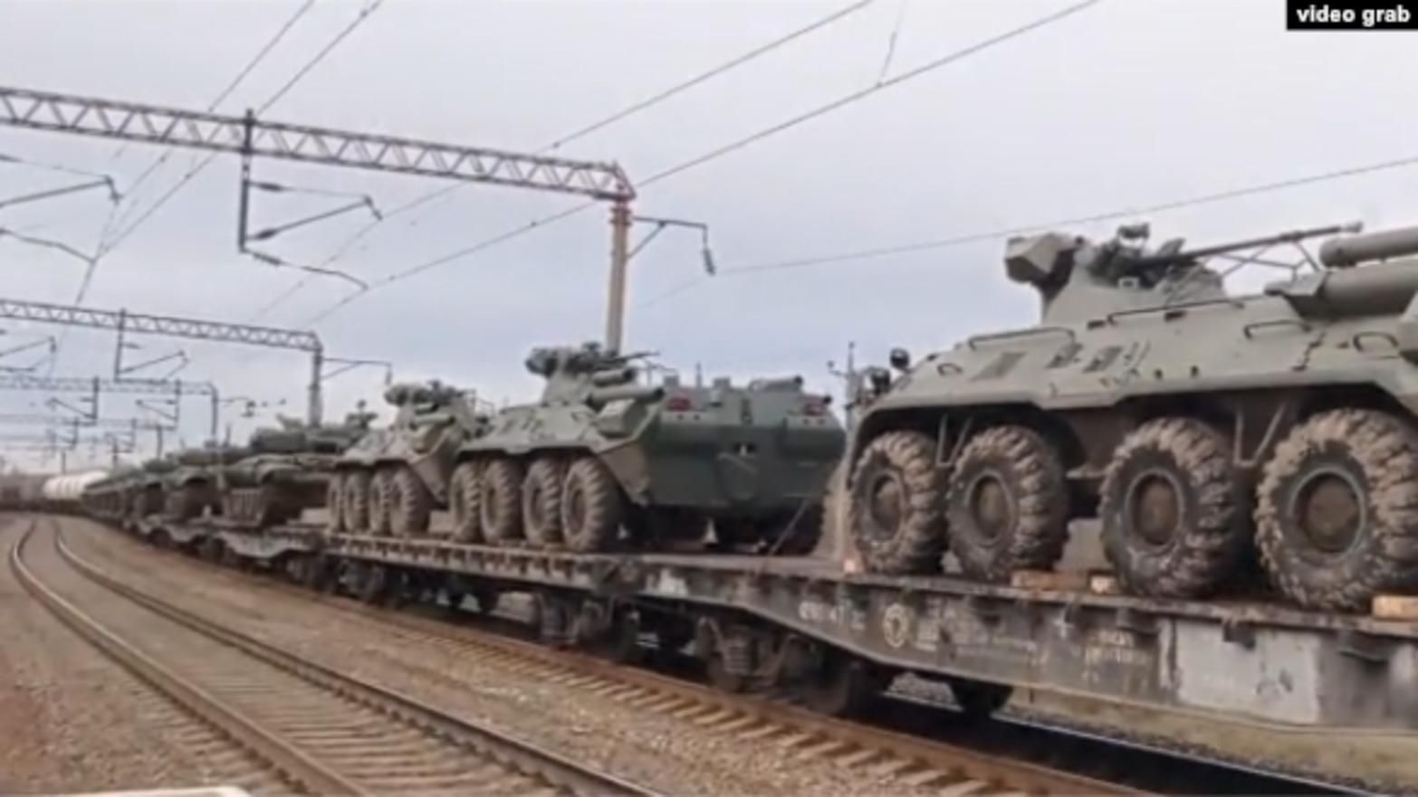 Росіяни привезли до Бєлгорода ешелон військової техніки - 24 Канал Росіяни привезли до Бєлгорода ешелон військової техніки - 24 Канал