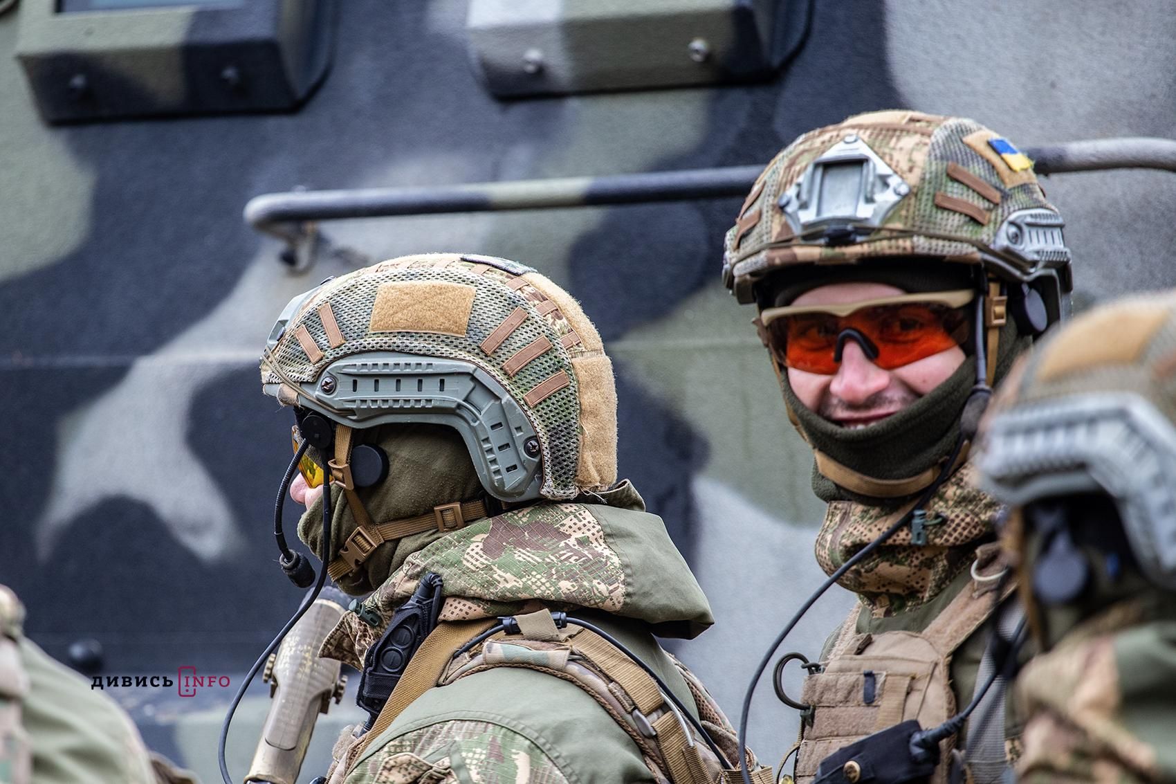 У ворога проблема у зоні ООС: мали йти війська з Бєлгорода, але не вистачає палива, – Арестович - 24 Канал У ворога проблема у зоні ООС: мали йти війська з Бєлгорода, але не вистачає палива, – Арестович - 24 Канал