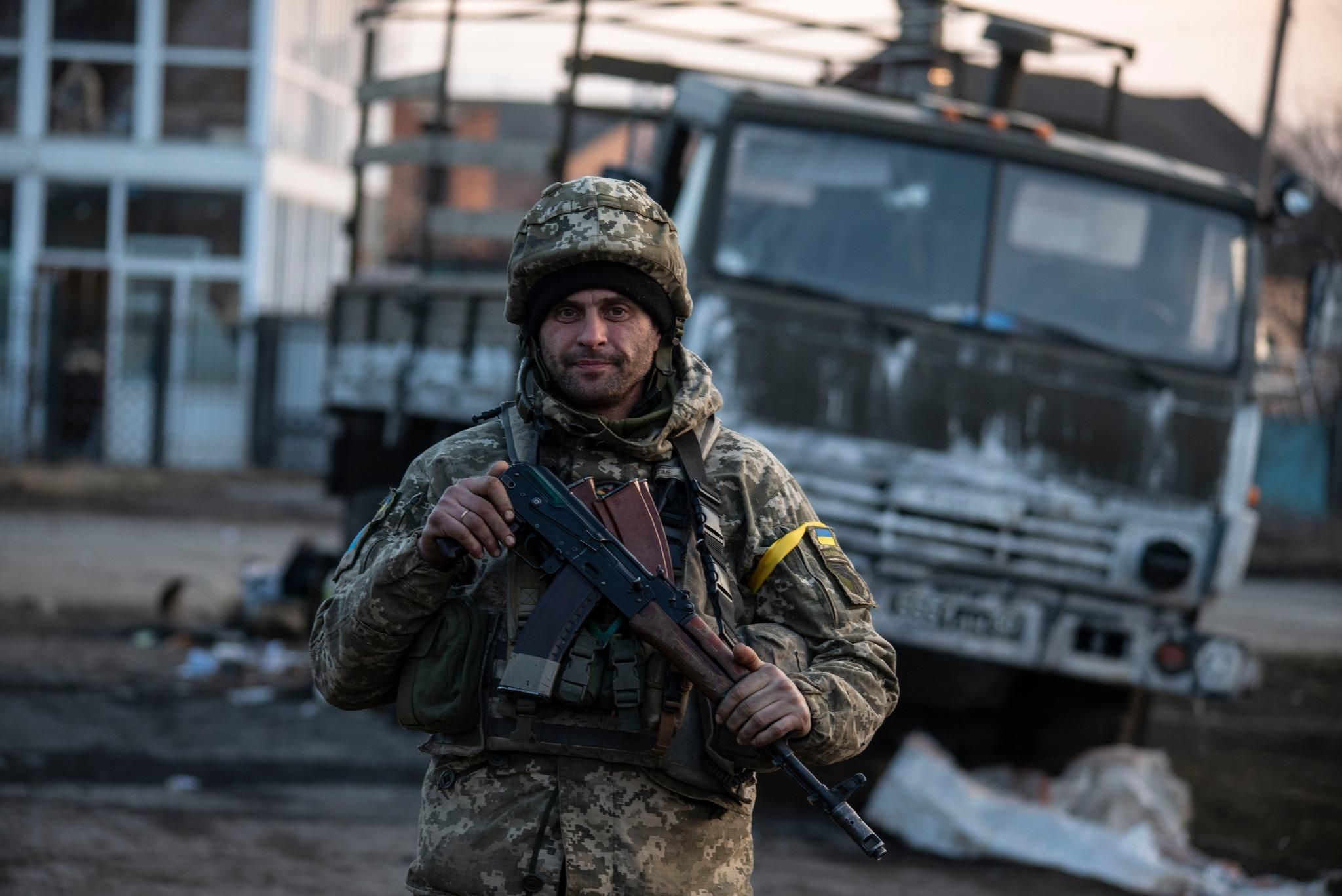 "Бойові" 100 тисяч: Кабмін передбачив відшкодування за поранення й полон - 24 Канал