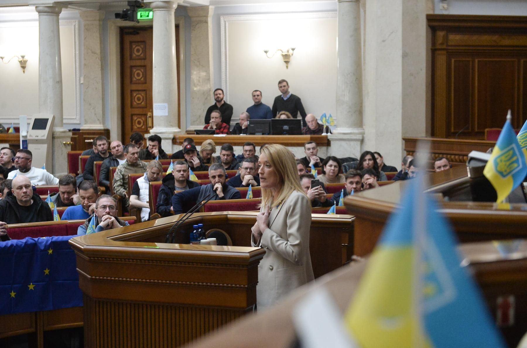 Герої Зміїного – відомі на весь світ, – емоційний виступ глави Європарламенту у Верховній Раді - 24 Канал Герої Зміїного – відомі на весь світ, – емоційний виступ глави Європарламенту у Верховній Раді - 24 Канал