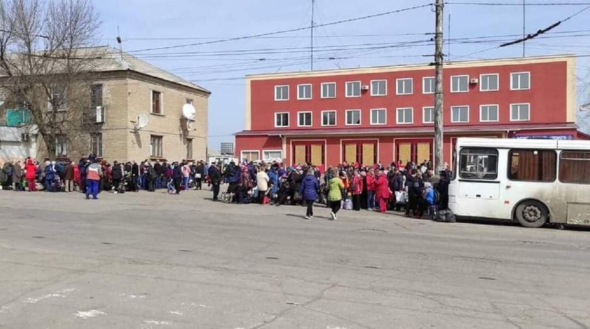 Попри обстріли, на Луганщині врятували від російської агресії понад 800 осіб - 24 Канал