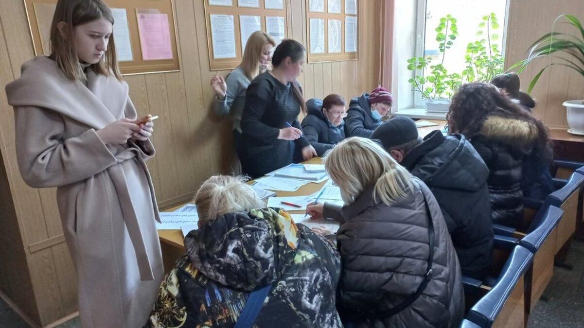 Майже 60 тисяч переселенців розмістили у Полтаві: тисячі живуть у дитсадках і школах - 24 Канал Майже 60 тисяч переселенців розмістили у Полтаві: тисячі живуть у дитсадках і школах - 24 Канал