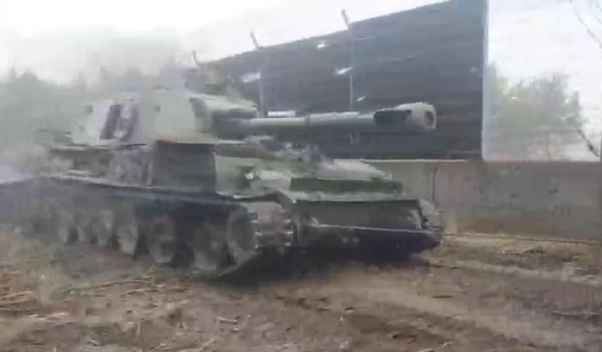 Нацгвардейцы на киевском направлении захватили вражеские САУ 2С-3 и плавучий бронетранспортер Нацгвардейцы на киевском направлении захватили вражеские САУ 2С-3 и плавучий бронетранспортер