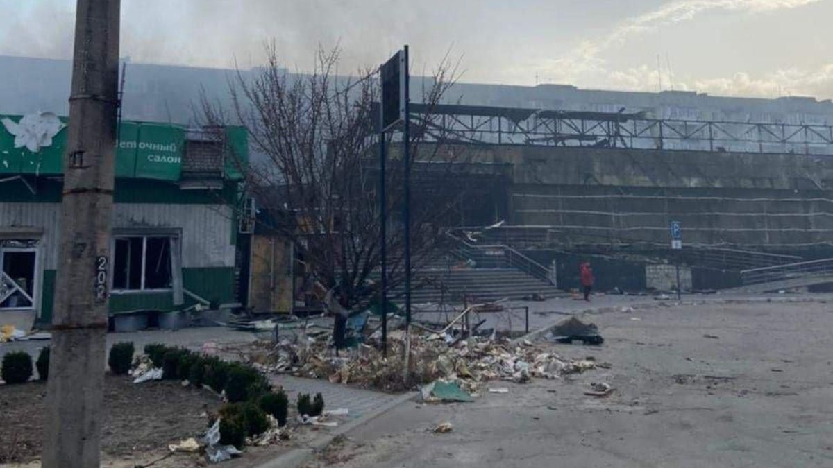 Россияне из тяжелого вооружения били по Луганщине: есть масштабные разрушения Россияне из тяжелого вооружения били по Луганщине: есть масштабные разрушения