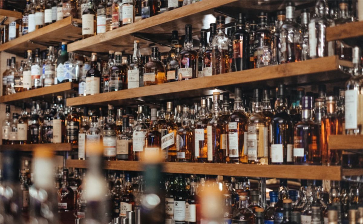 В магазинах и ресторанах Закарпатья разрешили продавать алкоголь - 24 Канал В магазинах и ресторанах Закарпатья разрешили продавать алкоголь - 24 Канал