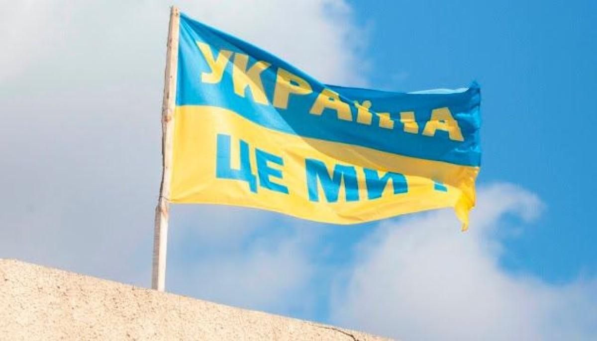 Жители Рубежного, которых оккупанты принудительно вывезли в Луганск, устроили там митинг Жители Рубежного, которых оккупанты принудительно вывезли в Луганск, устроили там митинг