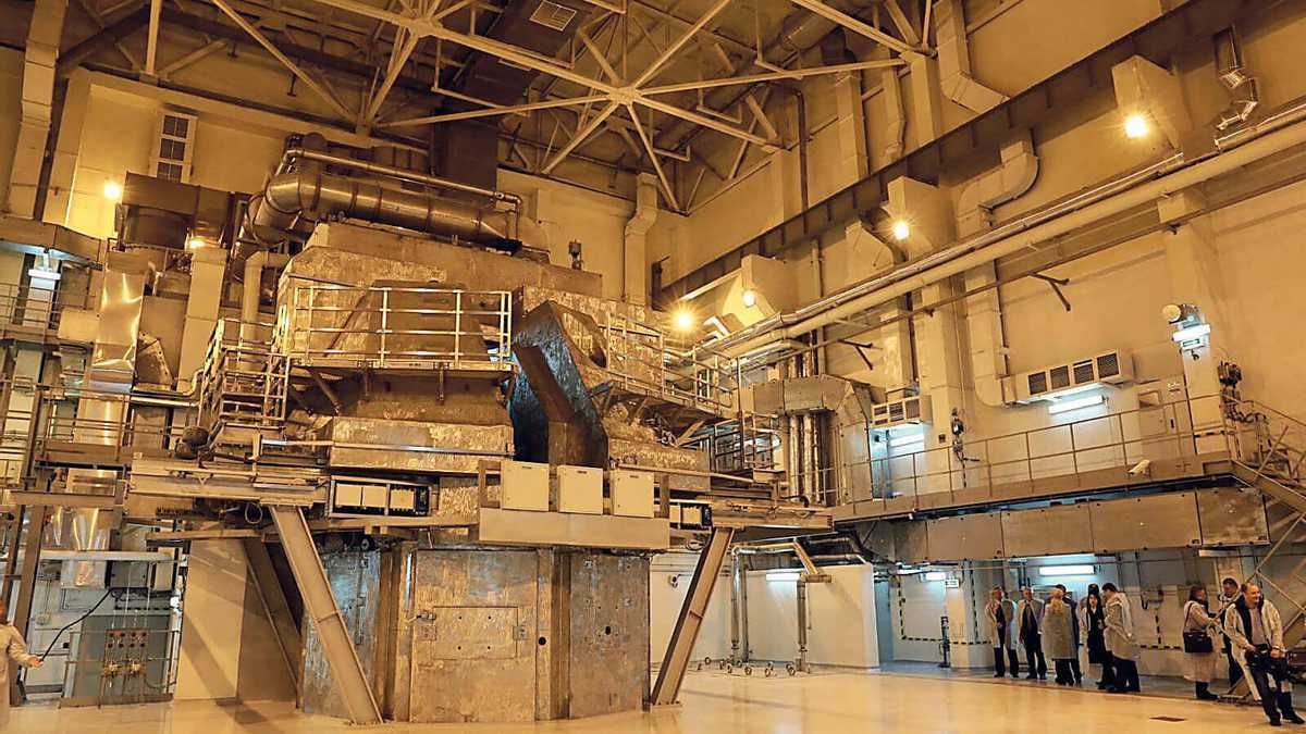 Катастрофический ущерб: оккупанты продолжают обстреливать "Источник нейтронов" Катастрофический ущерб: оккупанты продолжают обстреливать "Источник нейтронов"