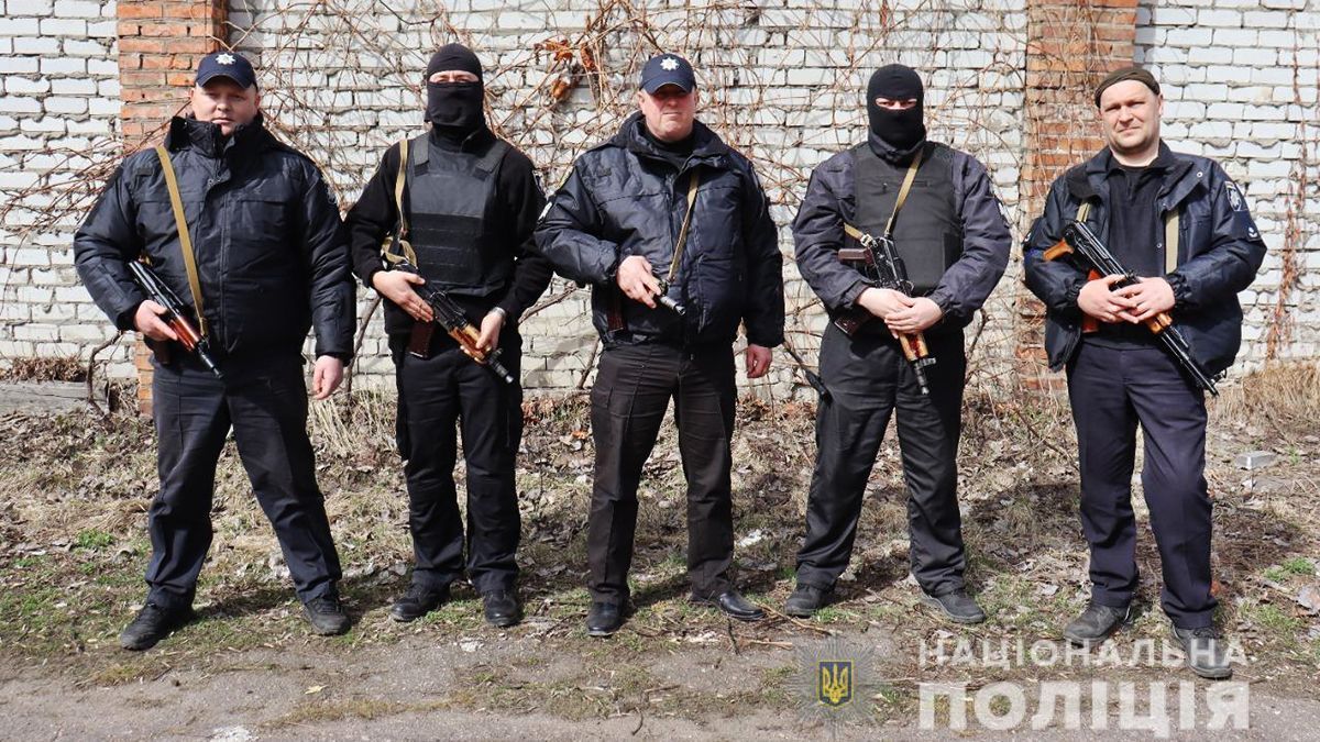 Були ДРГ, вбивці та інші: скільки людей затримала поліція від початку вторгнення на Харківщині - 24 Канал Були ДРГ, вбивці та інші: скільки людей затримала поліція від початку вторгнення на Харківщині - 24 Канал