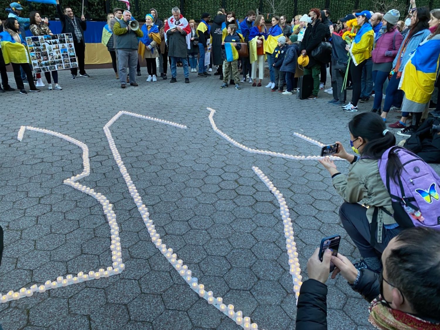 Біля будівлі ООН у Нью-Йорку відбулася акція на підтримку Збройних Сил України - 24 Канал Біля будівлі ООН у Нью-Йорку відбулася акція на підтримку Збройних Сил України - 24 Канал