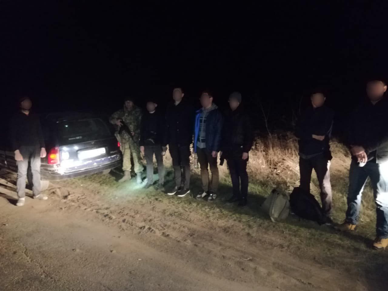 Шестеро "онучат" призовного віку "шукали бабусю" на українсько-молдовському кордоні - 24 Канал