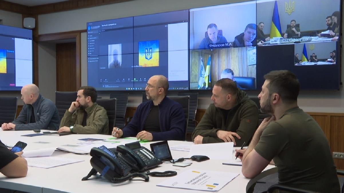 Кабмин и ОП привлекут собственные и партнерские средства для развития экономики, – Тимошенко Кабмин и ОП привлекут собственные и партнерские средства для развития экономики, – Тимошенко