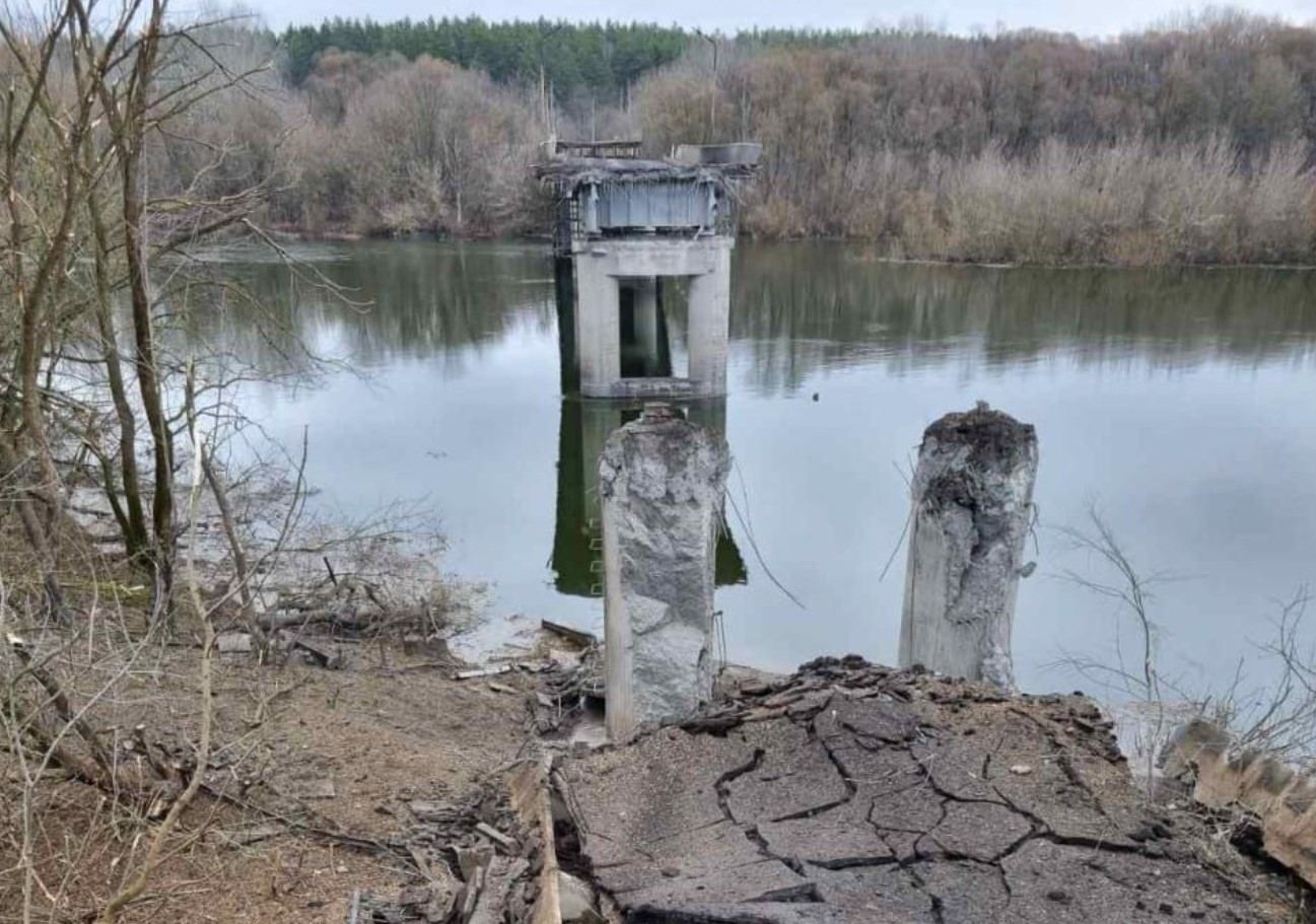 Россияне взорвали мост на пути из Путивля в Сумы - 24 Канал Россияне взорвали мост на пути из Путивля в Сумы - 24 Канал