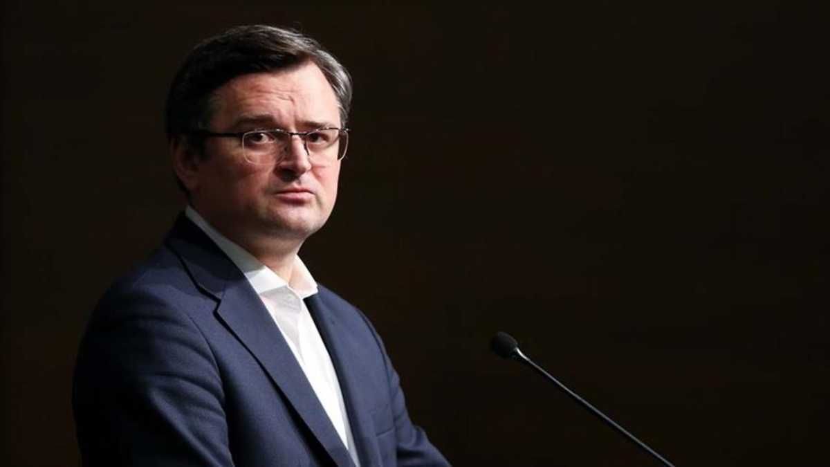 Россия пытается уничтожить как можно больше украинцев: Кулеба рассказал миру об убийствах в Буче Россия пытается уничтожить как можно больше украинцев: Кулеба рассказал миру об убийствах в Буче