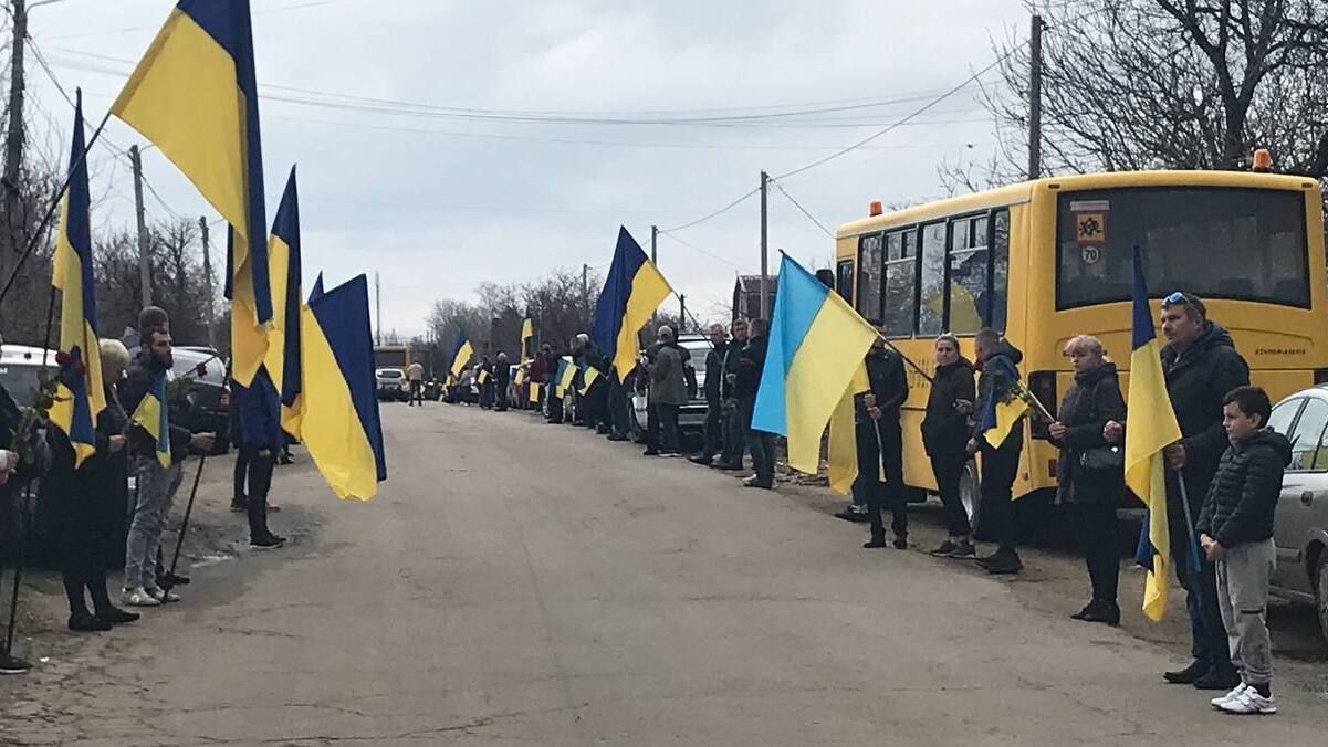 На Одещині попрощалися з 21-річним воїном Сергієм Шамутом - 24 Канал На Одещині попрощалися з 21-річним воїном Сергієм Шамутом - 24 Канал
