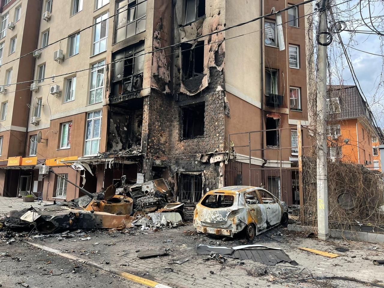 Для розбору завалів і розчищання дворів в Ірпені потрібна великогабаритна техніка і добровольці - 24 Канал Для розбору завалів і розчищання дворів в Ірпені потрібна великогабаритна техніка і добровольці - 24 Канал