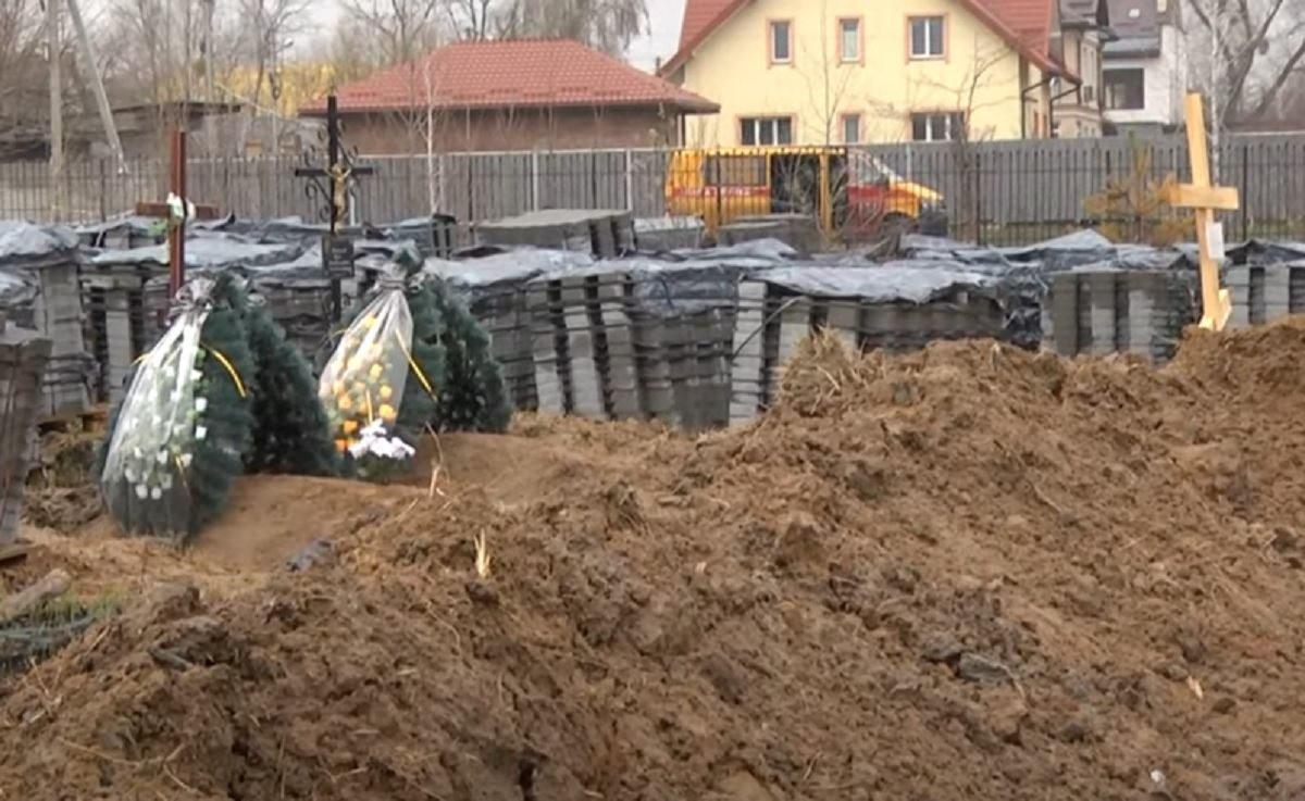 15 тел – на Яблонской, людям с завязанными руками стреляли в голову, – ритуальная служба Бучи 15 тел – на Яблонской, людям с завязанными руками стреляли в голову, – ритуальная служба Бучи