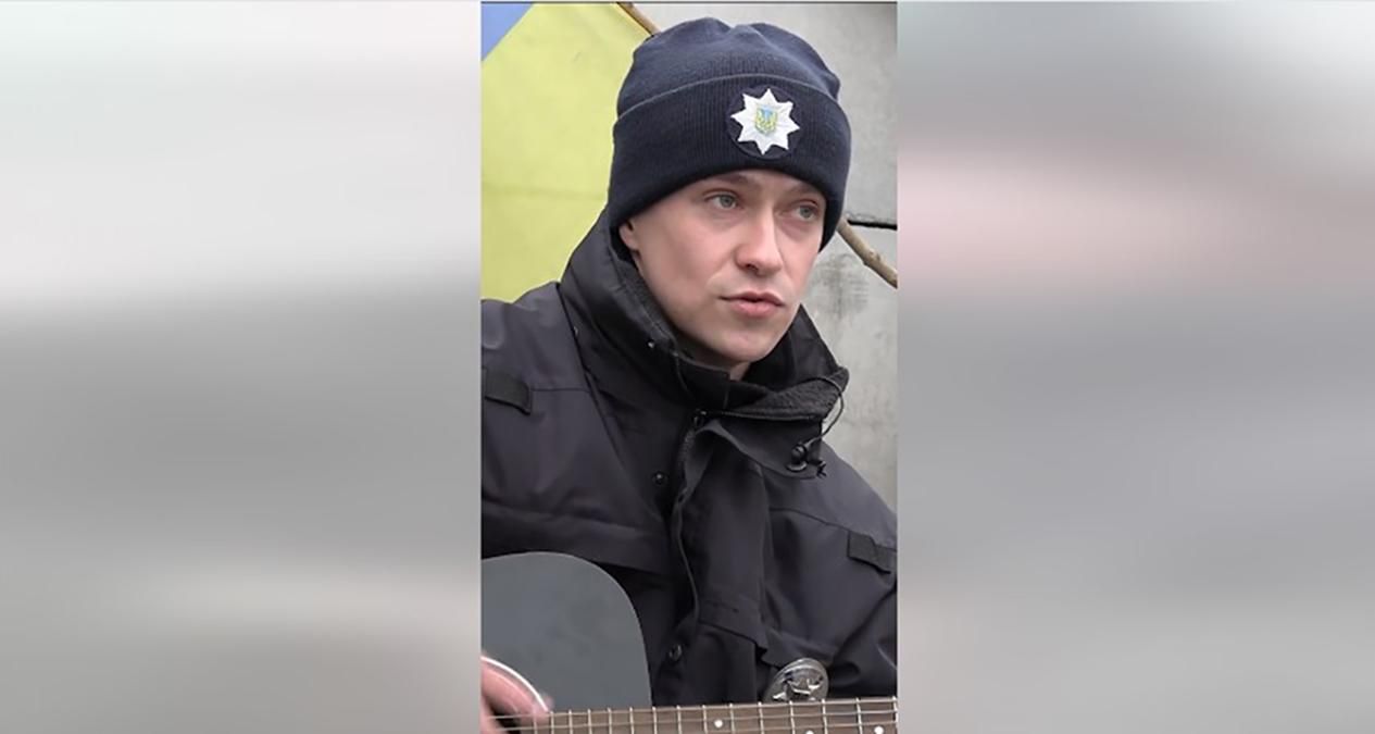 Вчимо слова, заспіваємо у день перемоги: "Ой у лузі червона калина" у виконанні патрульного - Ні війні Вчимо слова, заспіваємо у день перемоги: "Ой у лузі червона калина" у виконанні патрульного - Ні війні