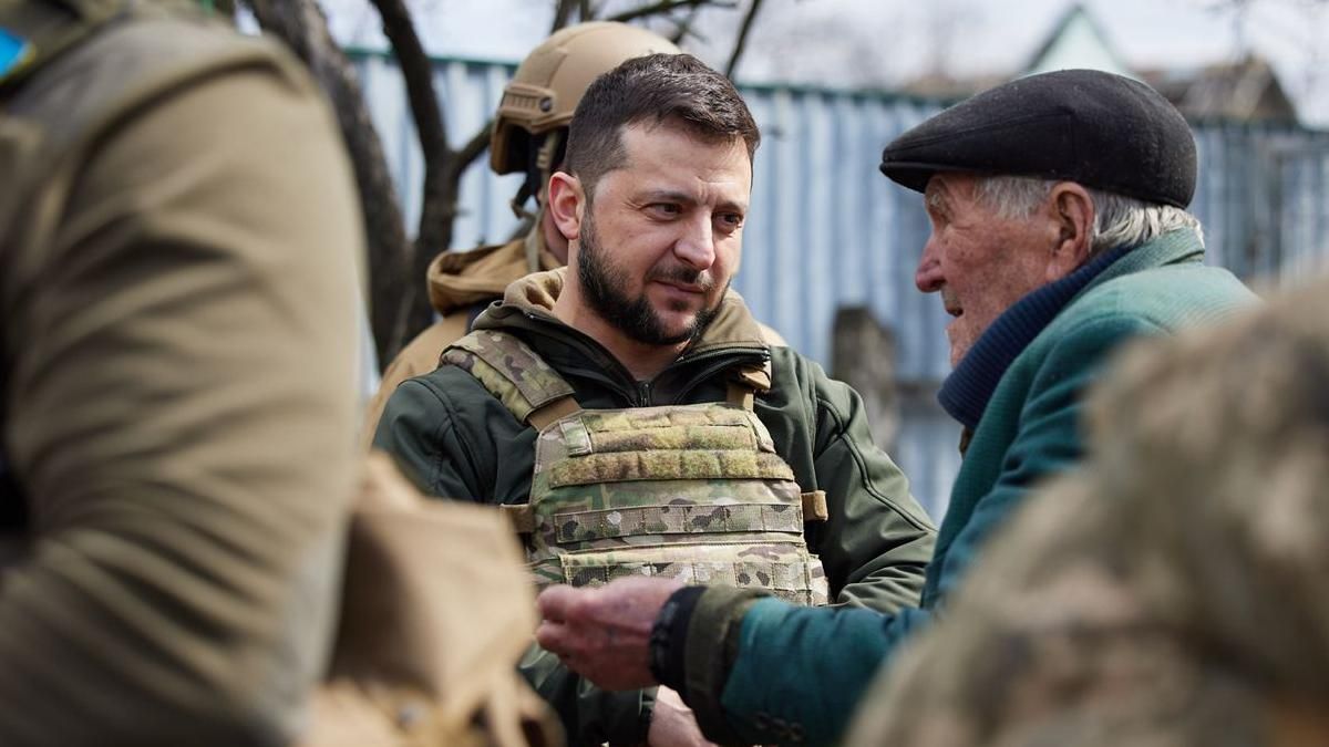 У нас сильні, добрі й незламні люди, – Зеленський в Бучі поспілкувався з людьми - 24 Канал У нас сильні, добрі й незламні люди, – Зеленський в Бучі поспілкувався з людьми - 24 Канал