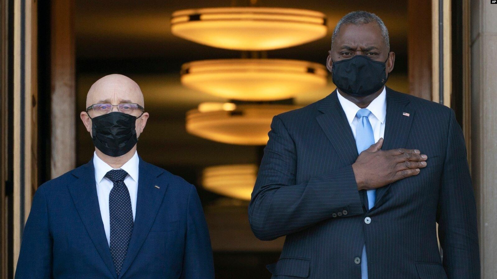 Российского убийцу нужно остановить, – Резников в разговоре с главой Пентагона Российского убийцу нужно остановить, – Резников в разговоре с главой Пентагона