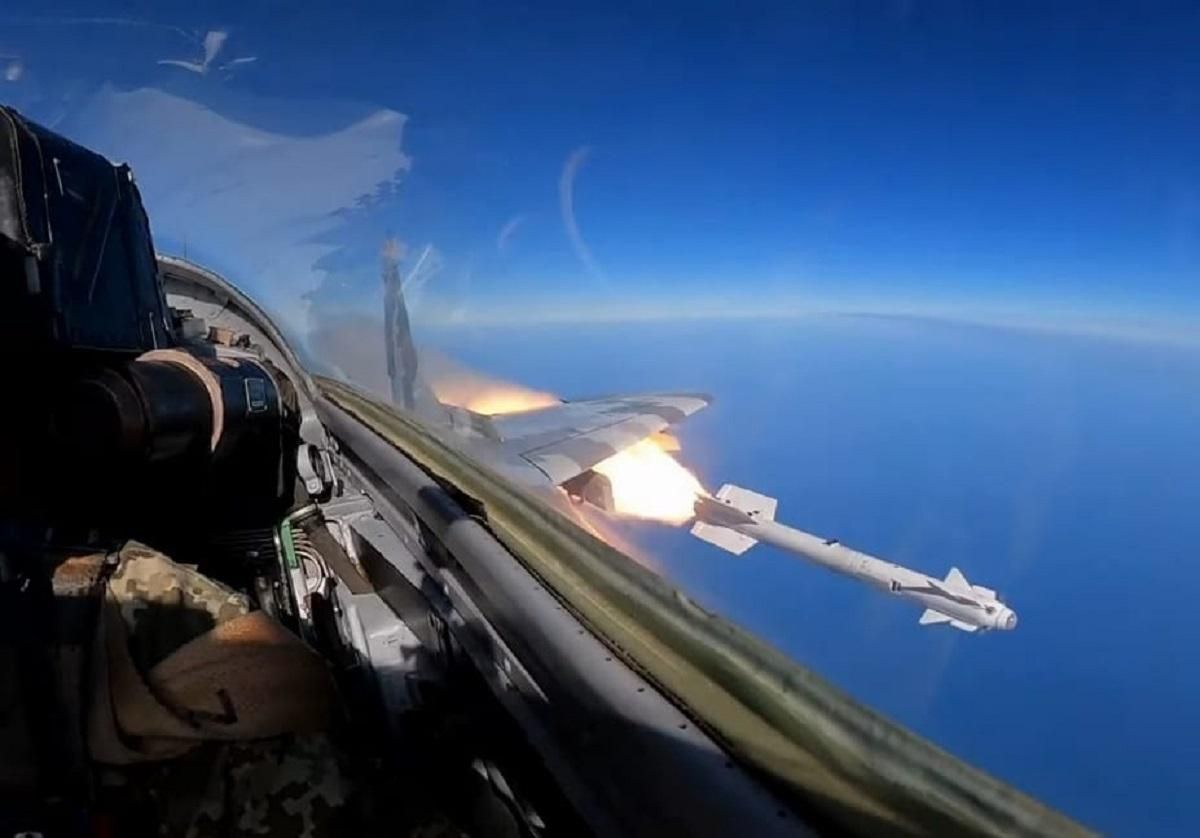 Украинские силы ПВО также уничтожили вражескую ракету над Волынью Украинские силы ПВО также уничтожили вражескую ракету над Волынью