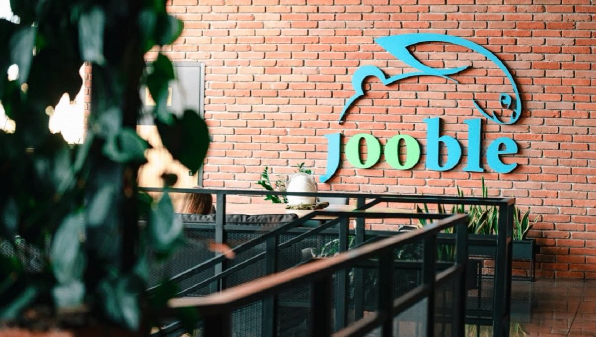 У Росії заблокували сайт для пошуку роботи Jooble, який не працює з початку війни - Техно