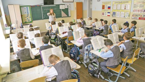 Маразм міцніє: у школах Росії проводять уроки про користь санкцій
