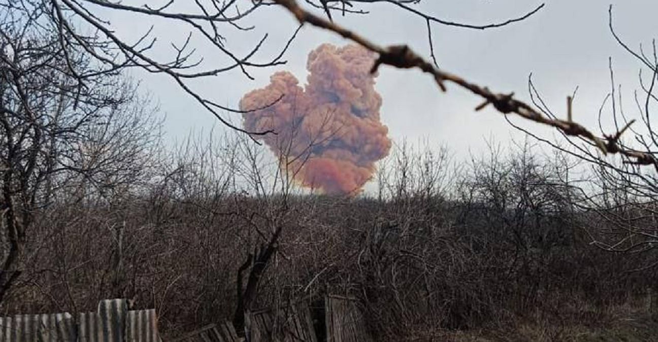 Як захистися від азотної кислоти: корисна інфографіка від рятувальників - 24 Канал Як захистися від азотної кислоти: корисна інфографіка від рятувальників - 24 Канал