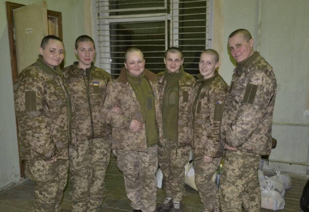 Роздягали, обрізували волосся і постійно допитували, – Денісова про катування полонених українок - 24 Канал Роздягали, обрізували волосся і постійно допитували, – Денісова про катування полонених українок - 24 Канал