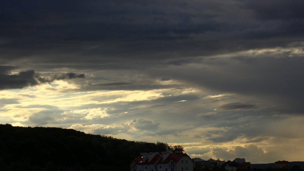 Сили ППО працюють: мешканців Львівщини попросили залишатися в укриттях - 24 Канал Сили ППО працюють: мешканців Львівщини попросили залишатися в укриттях - 24 Канал