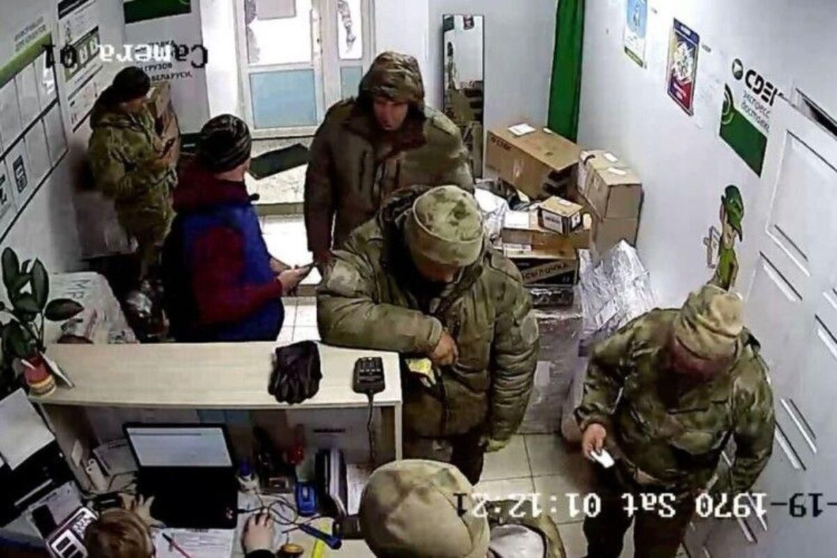 Телевизоры, кондиционеры, 100 кг одежды: как мародеры-оккупанты присылают краденое в Россию