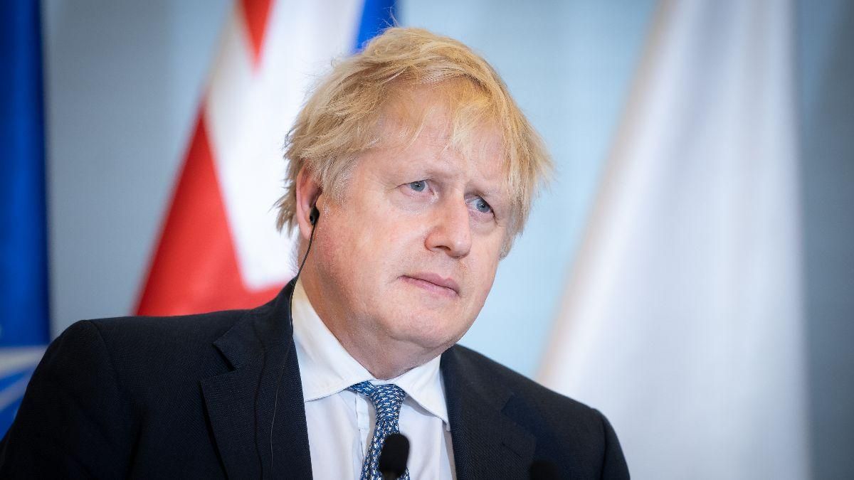 Джонсон вважає, що звірства Росії в Бучі можуть бути геноцидом - 24 Канал Джонсон вважає, що звірства Росії в Бучі можуть бути геноцидом - 24 Канал