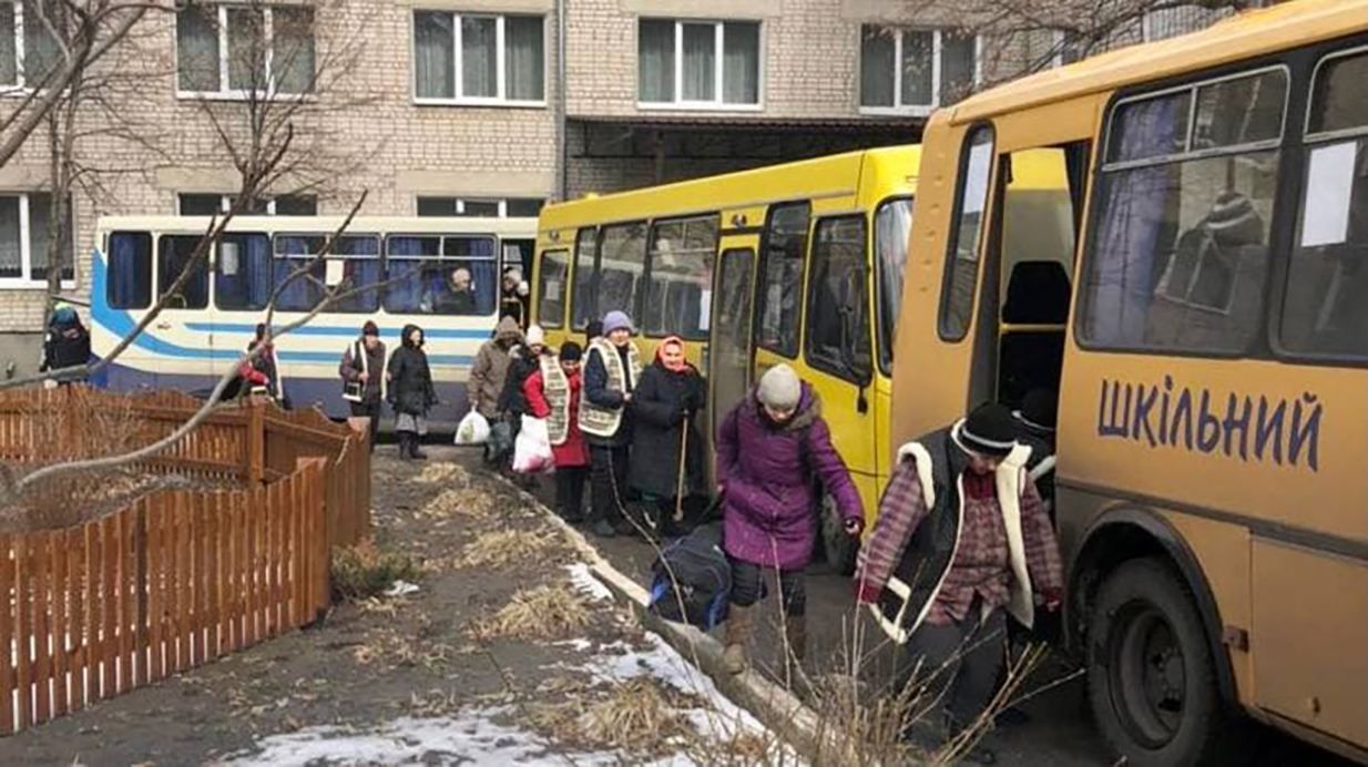 Харьковская ОВА рекомендует эвакуироваться жителям в Барвенково и Лозовой