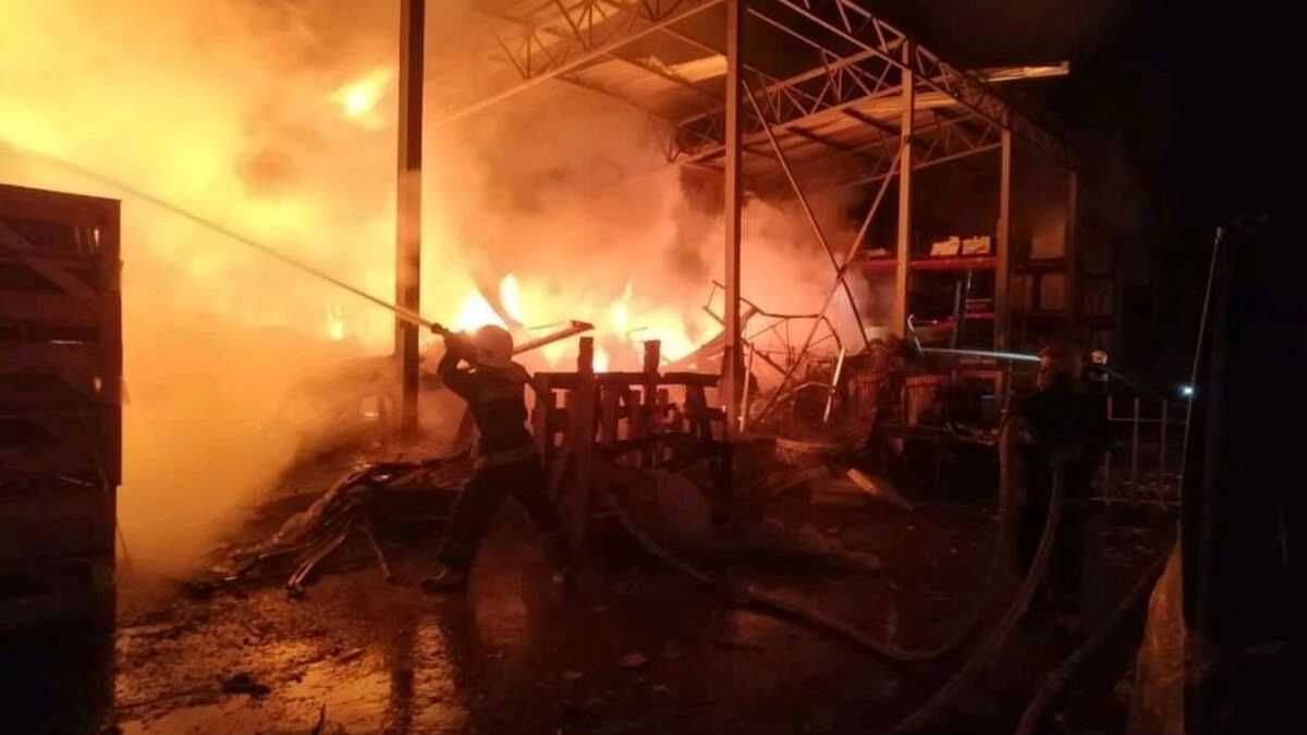 Росіяни ночами обстрілюють Харків реактивними системами залпового вогню - 24 Канал Росіяни ночами обстрілюють Харків реактивними системами залпового вогню - 24 Канал