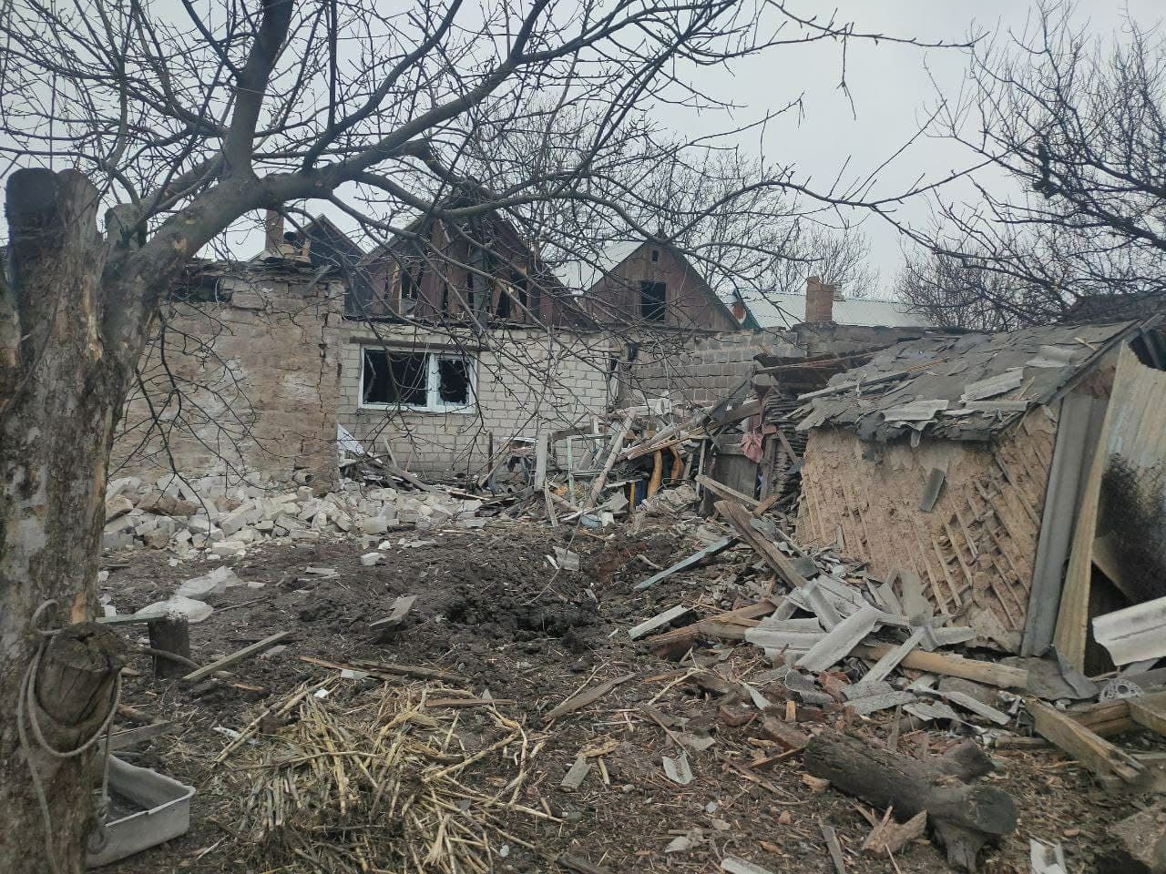 Обстрел очереди за гуманитаркой в Угледаре: четыре человека погибли, 4 ранены - 24 Канал