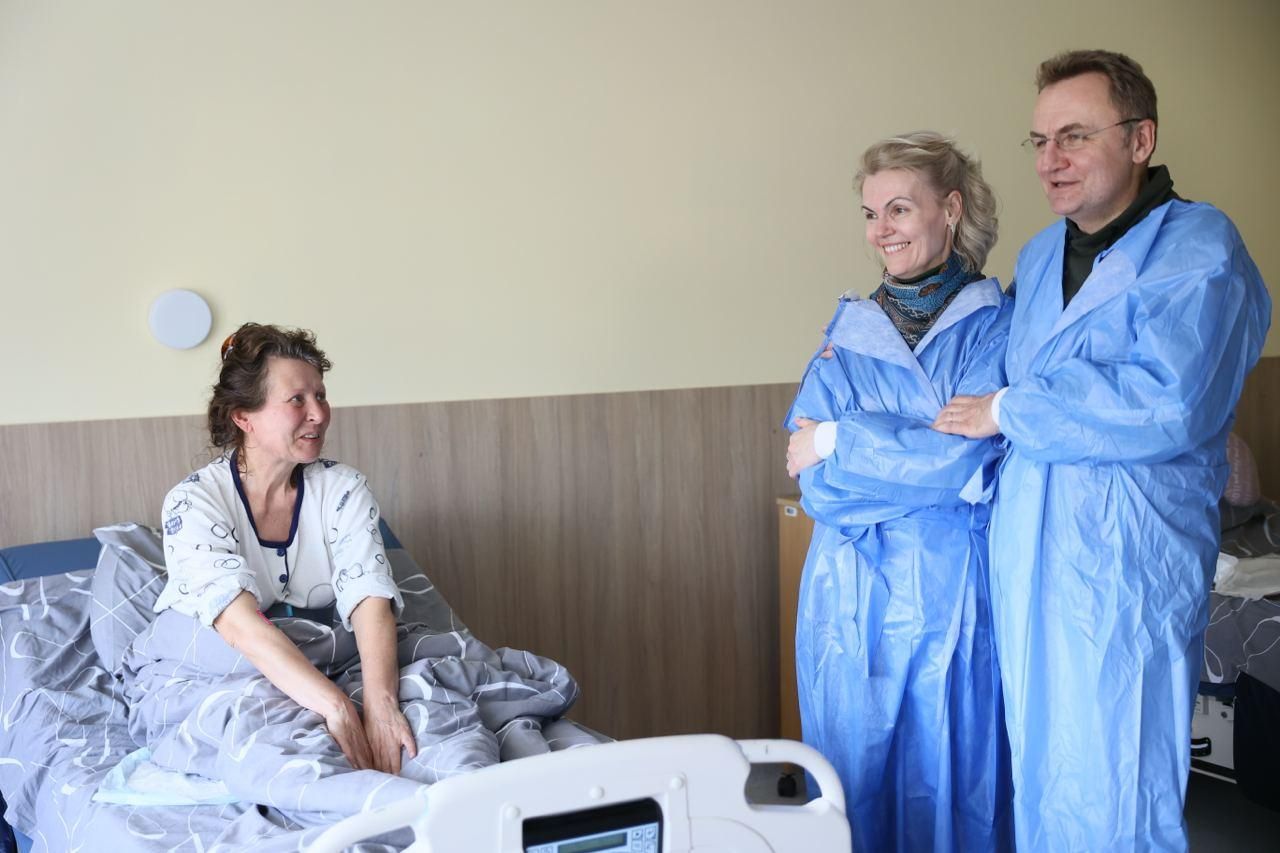 Садовий розповів щемливі історії врятованих, які опинилися у львівській лікарні - 24 Канал Садовий розповів щемливі історії врятованих, які опинилися у львівській лікарні - 24 Канал