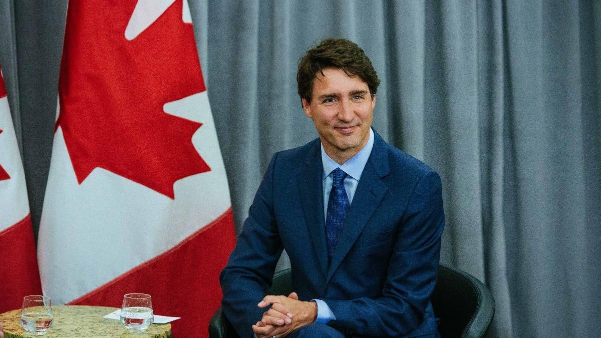 Канада пока не будет высылать российских дипломатов из-за сомнений Трюдо
