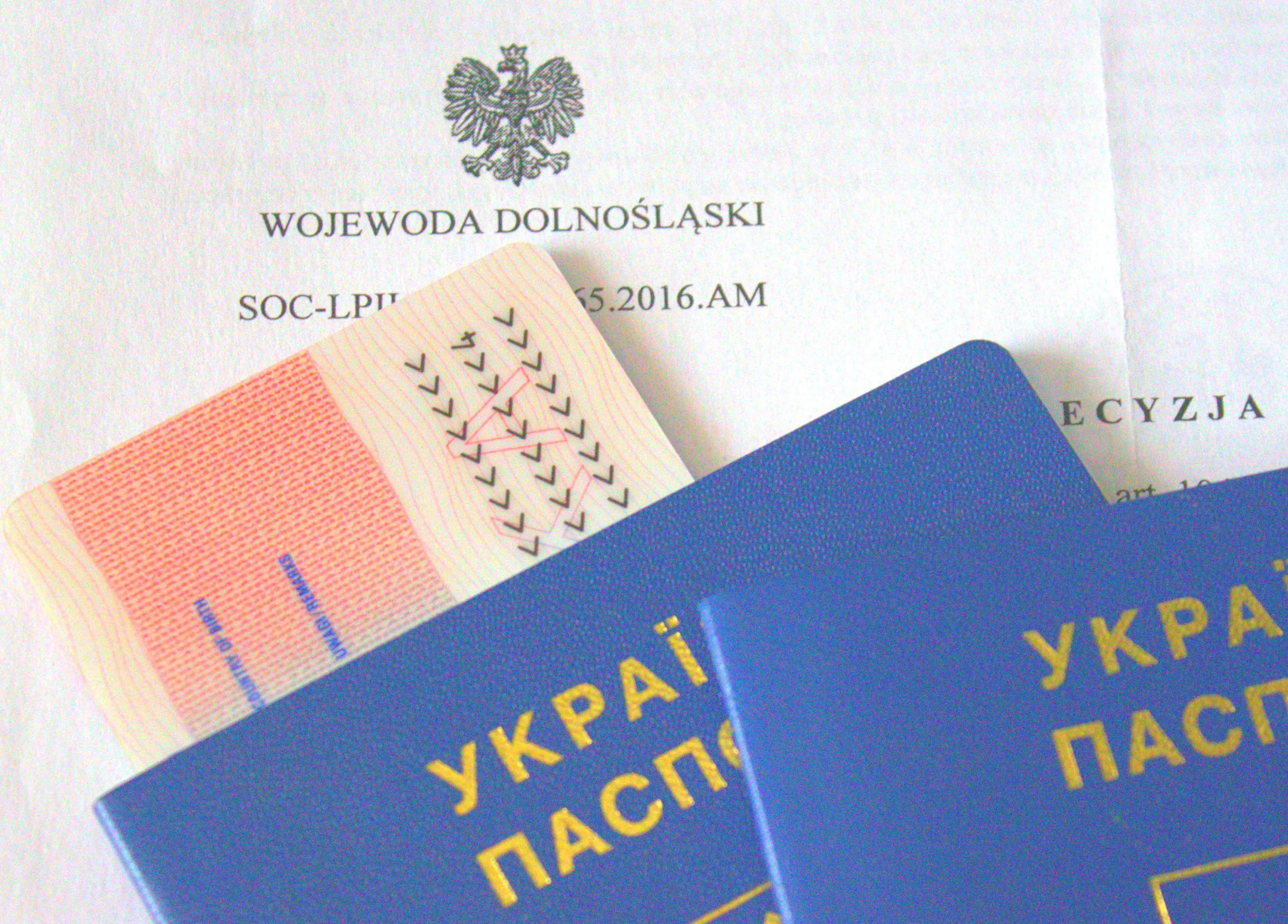 Украинцам не нужно показывать разрешение от работодателя Украинцам не нужно показывать разрешение от работодателя