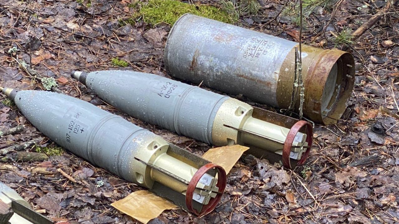 Прикордонники на Чернігівщині виявили боєприпаси, які залишили окупанти-втікачі - 24 Канал Прикордонники на Чернігівщині виявили боєприпаси, які залишили окупанти-втікачі - 24 Канал