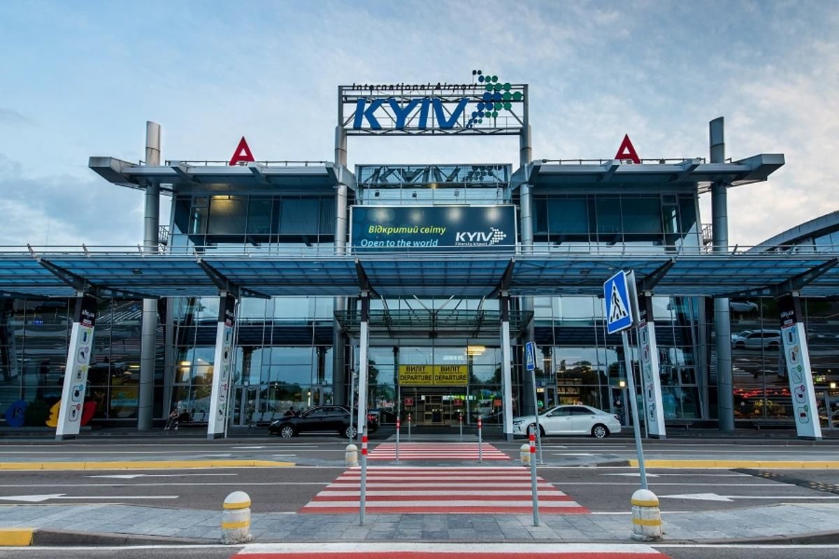 Если россияне атакуют аэропорт "Киев", их "героически встретит" самолет Медведчука, – Данилов Если россияне атакуют аэропорт "Киев", их "героически встретит" самолет Медведчука, – Данилов