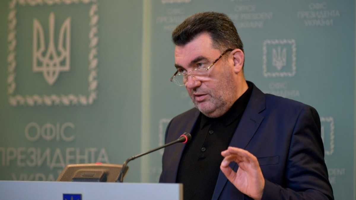 Усіх чоловіків, які поїхали у незаконне "відрядження", ловитимуть на зворотному шляху, – Данілов - 24 Канал Усіх чоловіків, які поїхали у незаконне "відрядження", ловитимуть на зворотному шляху, – Данілов - 24 Канал