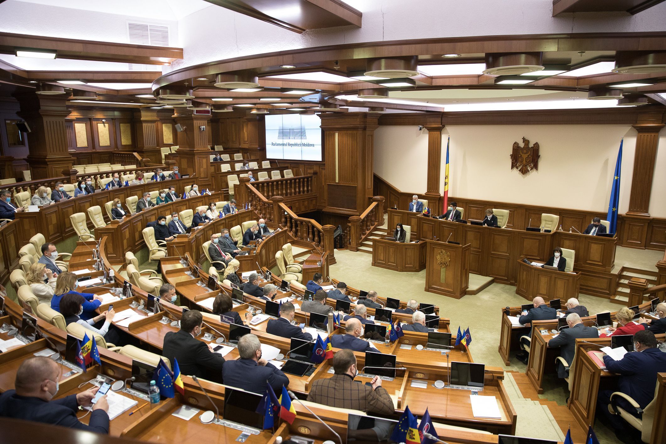 Парламент Молдови заборони георгіївську стрічку та символи Z і V - 24 Канал