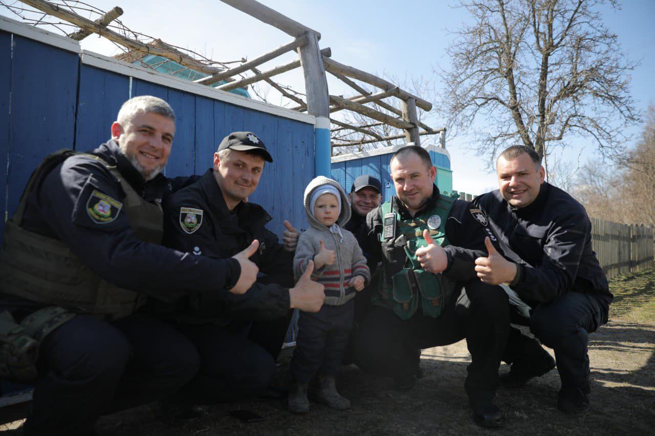 Трирічний Богданчик, якого минулого року цілу ніч шукали в лісі, пережив російську окупацію - 24 Канал