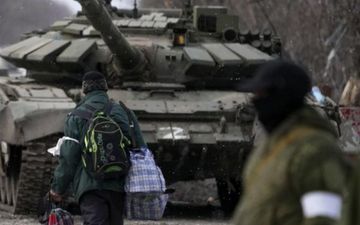 Окупанти отримали вказівки повернути людей з Донеччини, які виїхали до Росії