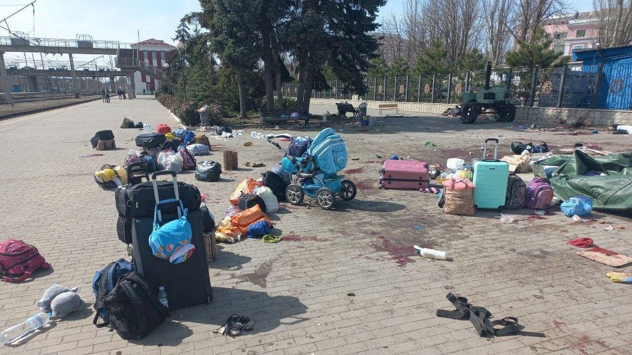 Зараз головне оперувати важкопоранених, зберегти їм життя, – Кириленко про обстріл Краматорська - 24 Канал Зараз головне оперувати важкопоранених, зберегти їм життя, – Кириленко про обстріл Краматорська - 24 Канал