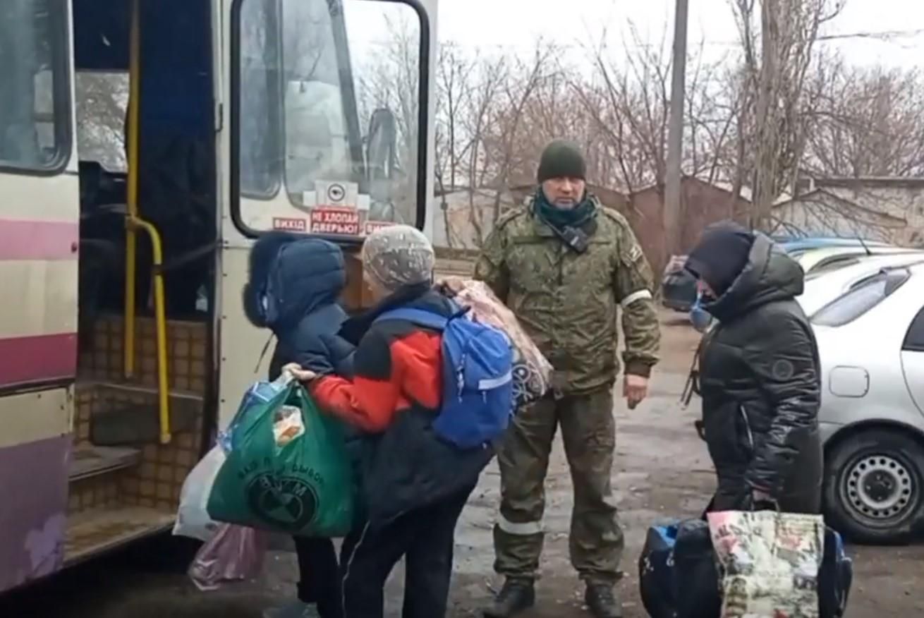 Росіяни самі розповіли, як викрали дітей з захопленого Бердянська й вивезли на Донбас - 24 Канал