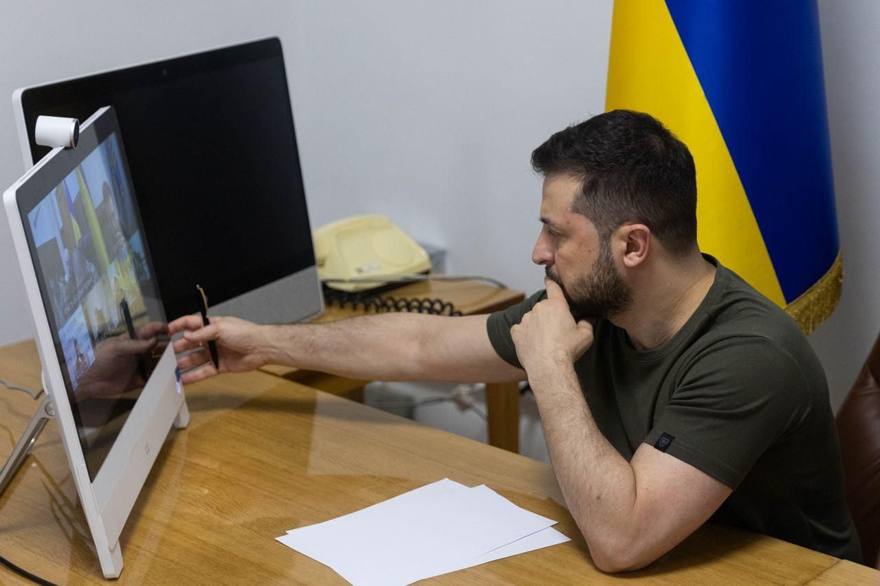 Зеленський провів нараду з силовиками, урядом та РНБО - 24 Канал Зеленський провів нараду з силовиками, урядом та РНБО - 24 Канал