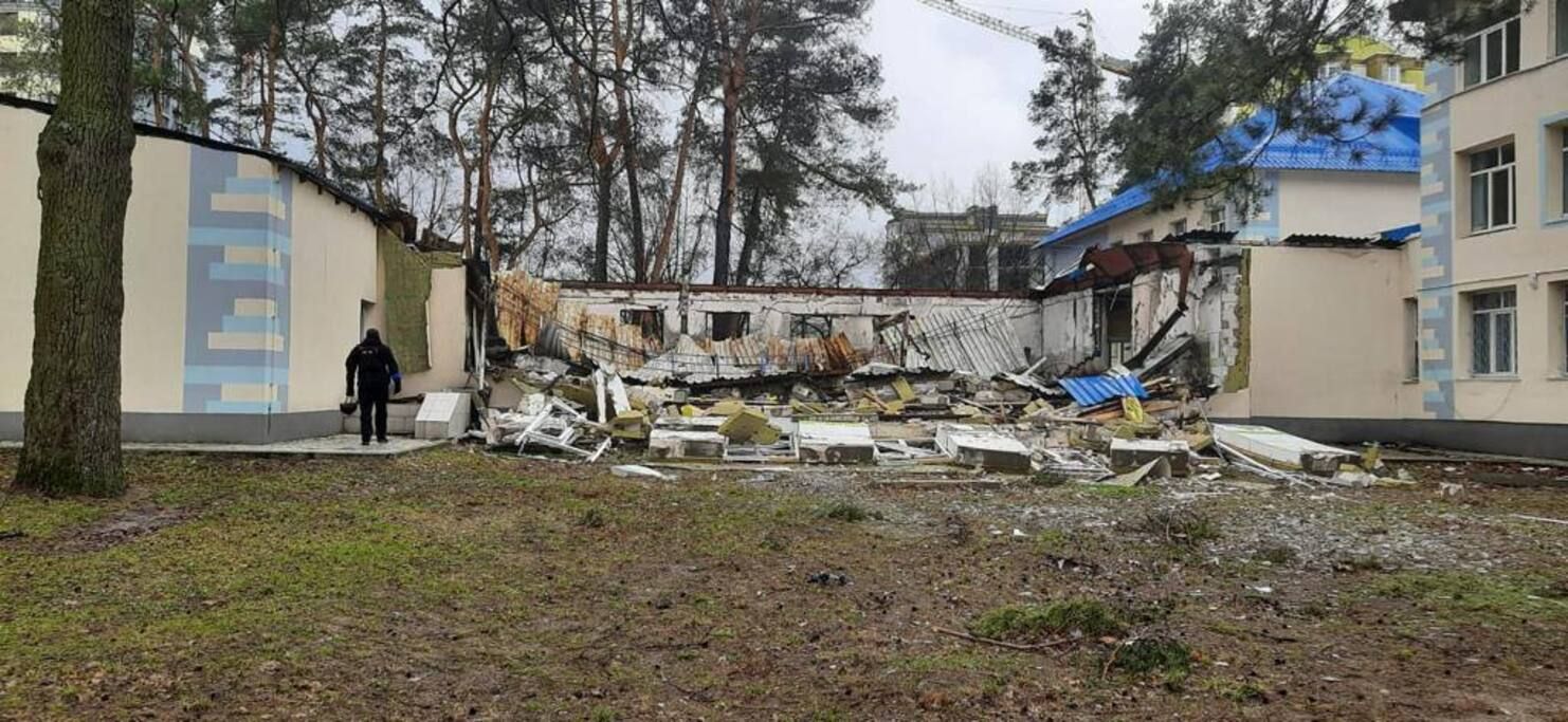 На Киевщине оккупанты повредили 36 учебных заведений: фото ужасных последствий - 24 Канал