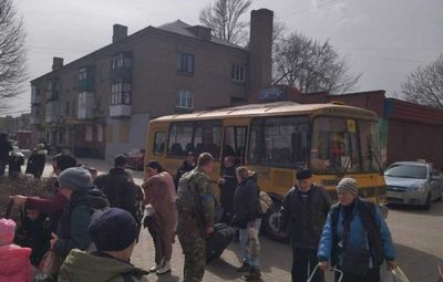 Под снарядами на большой скорости: как правоохранители спасают жизни людей в Донецкой области