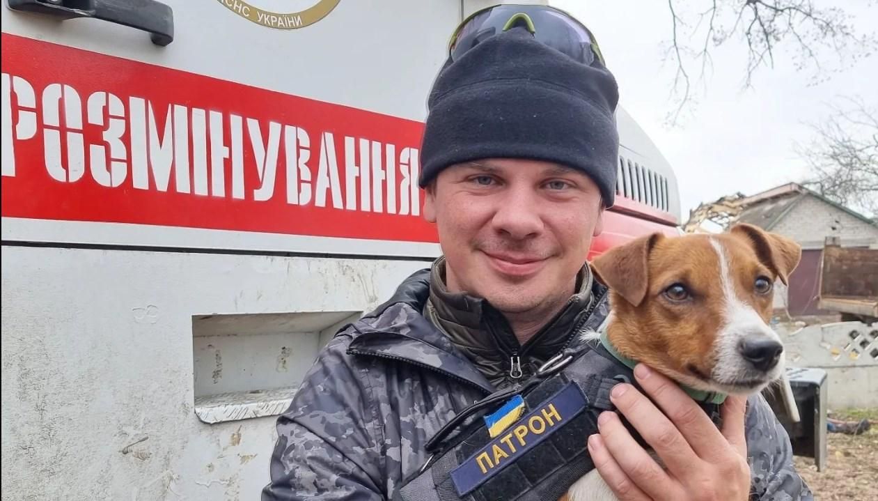 Познайомився з зіркою, – Дмитро Комаров зустрівся з песиком Патроном, що працює в ДСНС