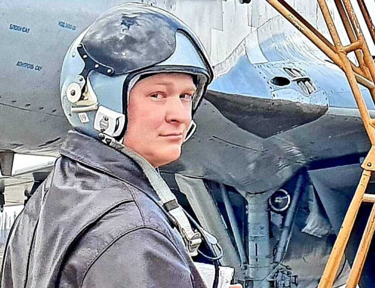 Одним из первых вступил в ожесточенный воздушный бой: провели в последний полет Вячеслава Ерко Одним из первых вступил в ожесточенный воздушный бой: провели в последний полет Вячеслава Ерко